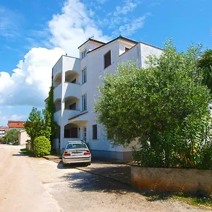 Sebastian 1842 Apartmán Fažana